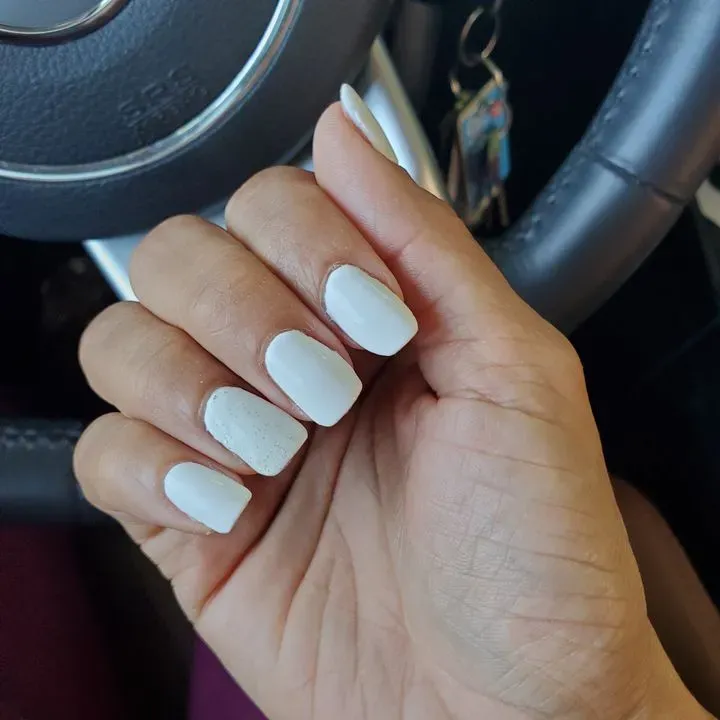 https://cdn.salonspotlight.com/photos/Hpnw1GpX9q66ELhcTzKd/c1a07046-10e2-441d-871b-be635c6132e9_720x720