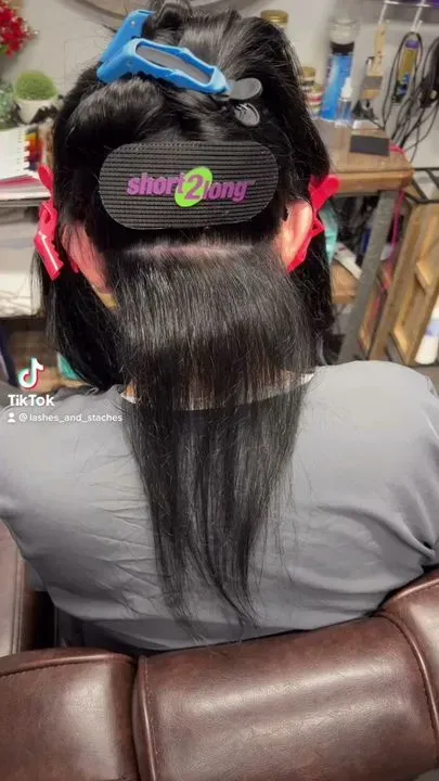 https://cdn.salonspotlight.com/photos/HpsCP976sxB1EuOmtzwL/94359eb5-e65a-4b7b-af5a-91403f8f4e23_720x720