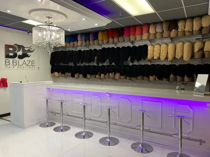 https://cdn.salonspotlight.com/photos/HqaxyjtFDiYmtGOGKHfY/5f9403ea-a496-48e2-859b-1d22115c762c_720x720