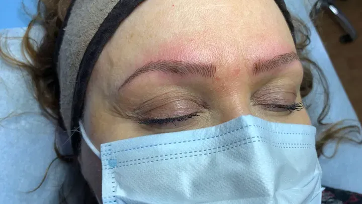 https://cdn.salonspotlight.com/photos/HtBkt94NXuYNTZWh1aB2/b5e5e063-9be2-44a9-888c-ea8953badf2c_720x720