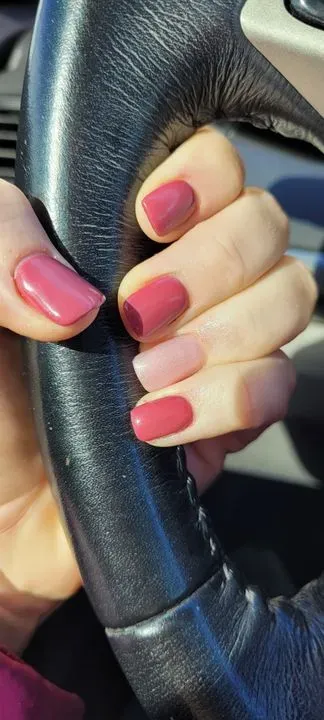 https://cdn.salonspotlight.com/photos/Hwhc4xFatIeC8bI0iJnn/624840fa-71d6-453c-b2e1-9ca8855c58a2_720x720