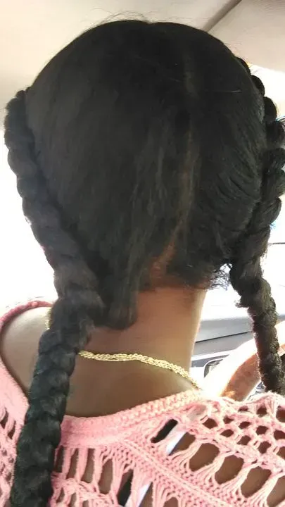 https://cdn.salonspotlight.com/photos/I0EFKEFnTynjeF4mHRRL/b136a190-c2cb-4282-8bd6-87828bff7ff3_720x720