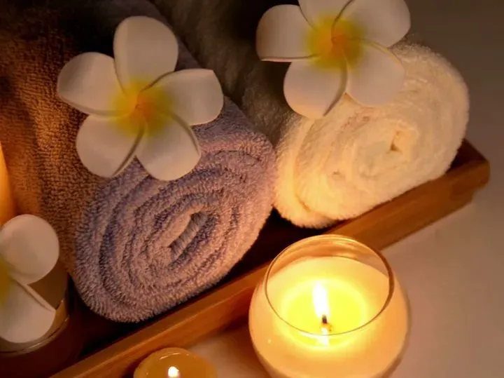 https://cdn.salonspotlight.com/photos/I1IYcY0FYntu730DOkDI/98d42fe2-a261-4d01-b9e9-77cc69d9424d_720x720