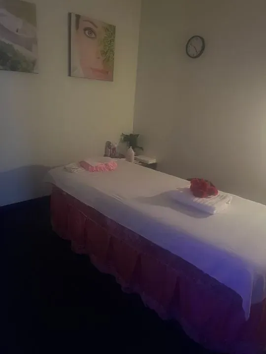 https://cdn.salonspotlight.com/photos/I1IYcY0FYntu730DOkDI/e1afe2a3-213f-4556-9b34-444c350e4f65_720x720