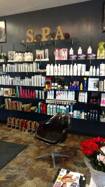 https://cdn.salonspotlight.com/photos/I2t6A6Gkc1fQomSgacRm/b17d30fe-ff48-40de-855f-b68d698ec887_720x720