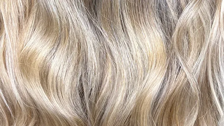 https://cdn.salonspotlight.com/photos/I7h9KnzUvve56grPMMO9/7d98ba4c-7c3b-4840-8a4b-07bc9edee7d6_720x720