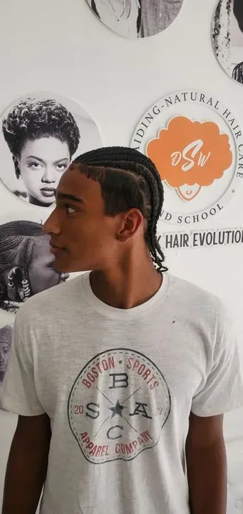 https://cdn.salonspotlight.com/photos/I9YM88k43eWqVnyadZ7j/19a37739-499a-47b1-aaa6-8cd1e8c70553_720x720