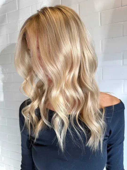 https://cdn.salonspotlight.com/photos/IBHybusQUQAT2ZdYHTnk/486cb2a5-dc21-4db1-a664-86a10d516bea_720x720