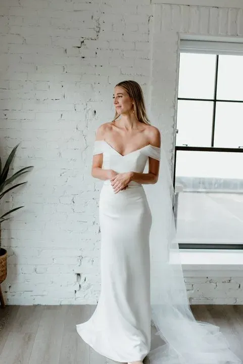 https://cdn.salonspotlight.com/photos/IBHybusQUQAT2ZdYHTnk/f710f4cc-561c-4b78-a154-196cf58c7f81_720x720