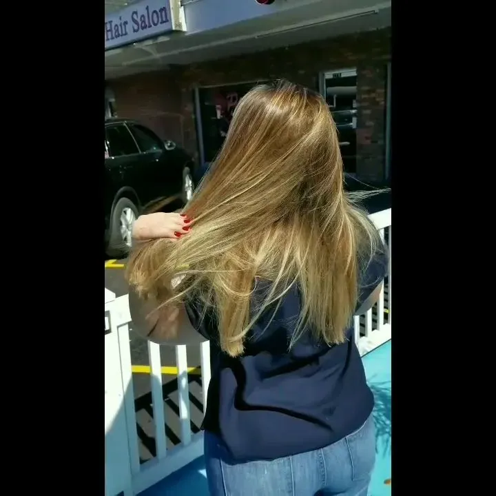 https://cdn.salonspotlight.com/photos/IDMAst3vo4hRYHdooDbY/3f2bd6c9-d4c2-4318-8eb8-08d06fbd6b63_720x720
