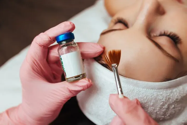 https://cdn.salonspotlight.com/photos/IG2cSdJpjvcpZUOcsLYf/bace2082-b68e-412d-86f1-e9158fe7d066_720x720