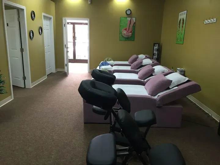 https://cdn.salonspotlight.com/photos/IIaigrw2DzX4NQbKkGEE/0189bfd4-3df8-4323-b651-72c412e90886_720x720