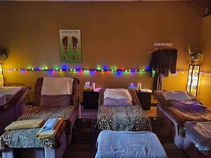https://cdn.salonspotlight.com/photos/IIaigrw2DzX4NQbKkGEE/e7dcc028-148b-424f-84a2-fc974e03eef3_720x720