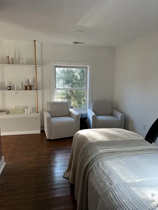https://cdn.salonspotlight.com/photos/IJ7DJ6DLodu803hLrMyA/26bad384-5e2c-490f-bad6-61e0d02e371d_720x720