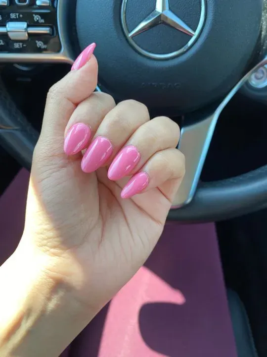 https://cdn.salonspotlight.com/photos/IMG0mw5kHF2W1Z1qoVX3/d997c919-e998-4f40-a8cf-79502725025c_720x720