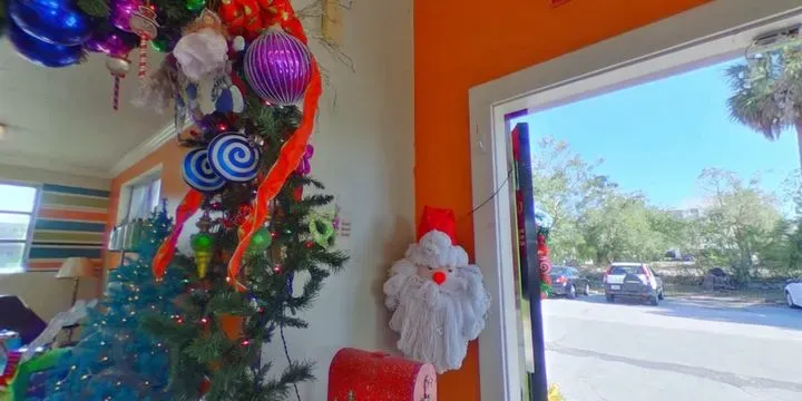 https://cdn.salonspotlight.com/photos/INdDB7QzEPEjiTlh1oy0/ab53e22f-0364-4cb7-b68d-4668af35849a_720x720
