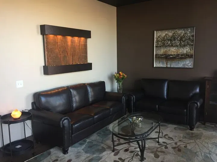 https://cdn.salonspotlight.com/photos/INkccwsmHJasRa1wJaZ3/81963586-ca56-4c00-b52e-b5480e450c60_720x720