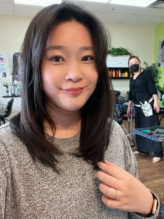 https://cdn.salonspotlight.com/photos/ITOU8NbMGrZQdWMAM8sv/b0346296-466d-4322-beb3-6cd8af2ca075_720x720