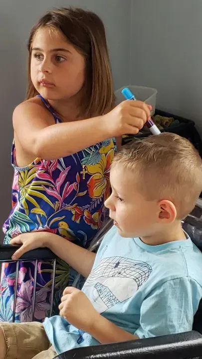 https://cdn.salonspotlight.com/photos/ITQNMtrbqk505CifrlGM/970ef217-13b9-4fd8-bc5f-73348651466d_720x720