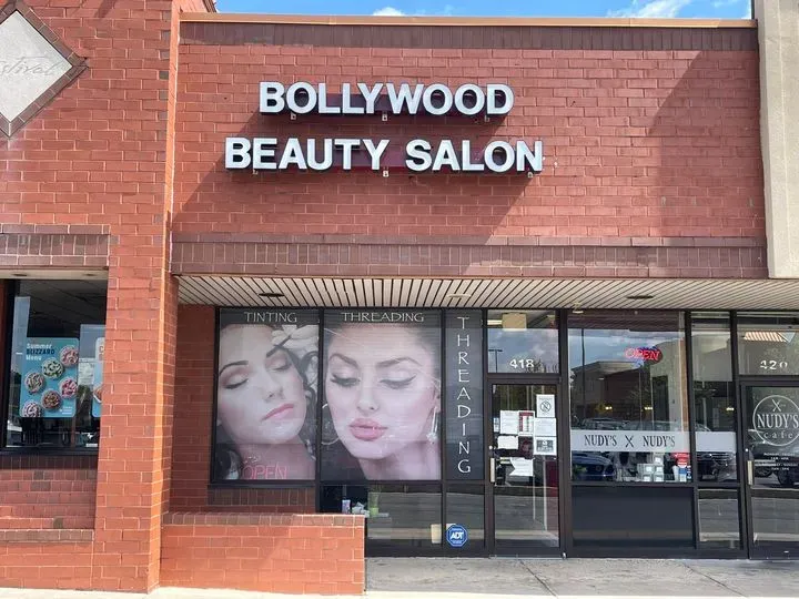 https://cdn.salonspotlight.com/photos/IWV6gjbD6JNJ9C90DIEB/9e6581a3-8e7f-4bc0-a99b-02aff48fe1e6_720x720