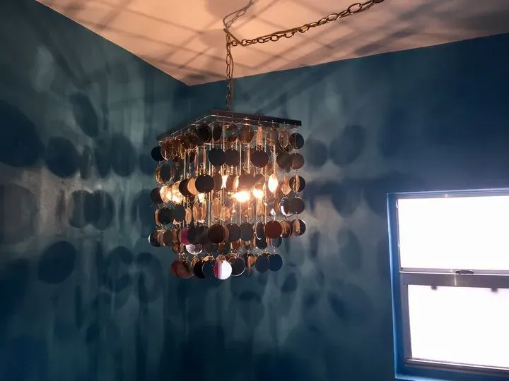 https://cdn.salonspotlight.com/photos/IXXqxGLR51UhURmonwHm/1d42febe-84cf-46f6-b0a8-60b39c1ddd90_720x720