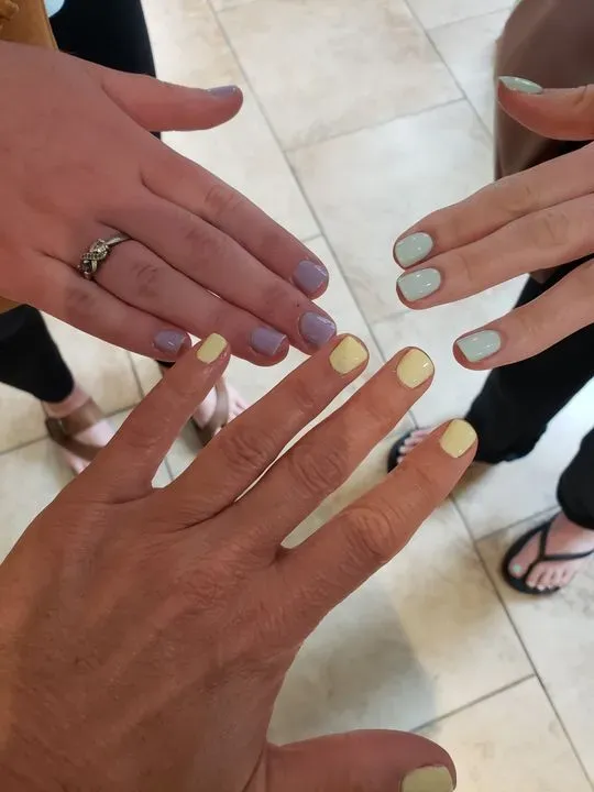 https://cdn.salonspotlight.com/photos/IfGX5ZJBPOA7oJ1wrijL/d9cc047f-388b-4ac0-94b2-e0148577f4a6_720x720