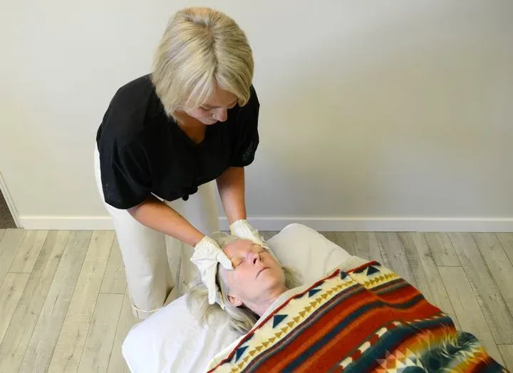 https://cdn.salonspotlight.com/photos/IhcdsCK6YrZXNWQwAvsi/f013de9b-f3a6-4eb6-b8a6-2fbedb13f478_720x720