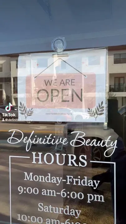 https://cdn.salonspotlight.com/photos/Ijs1xs9fOEA9Ce3LoUc3/b4a5dc21-fee0-4301-a824-e84757cfeb7c_720x720