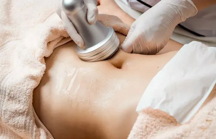 https://cdn.salonspotlight.com/photos/IrBqEPk3XSdKY0V1xbfW/9d6a9e5f-a426-4217-9245-c376109cc2f2_720x720