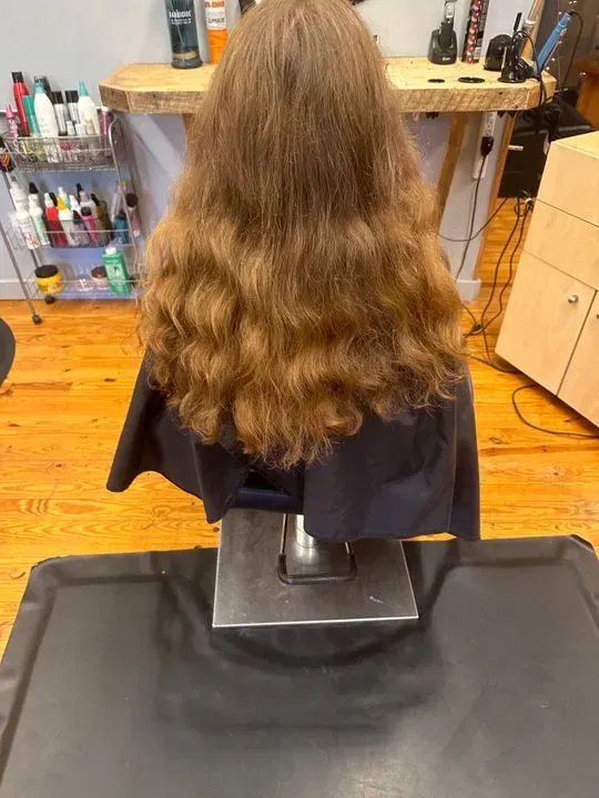https://cdn.salonspotlight.com/photos/ItX6JgnHcOIaoHy9UU5I/ea141093-ab08-47a2-a7c7-8dfa0c43ddc9_720x720