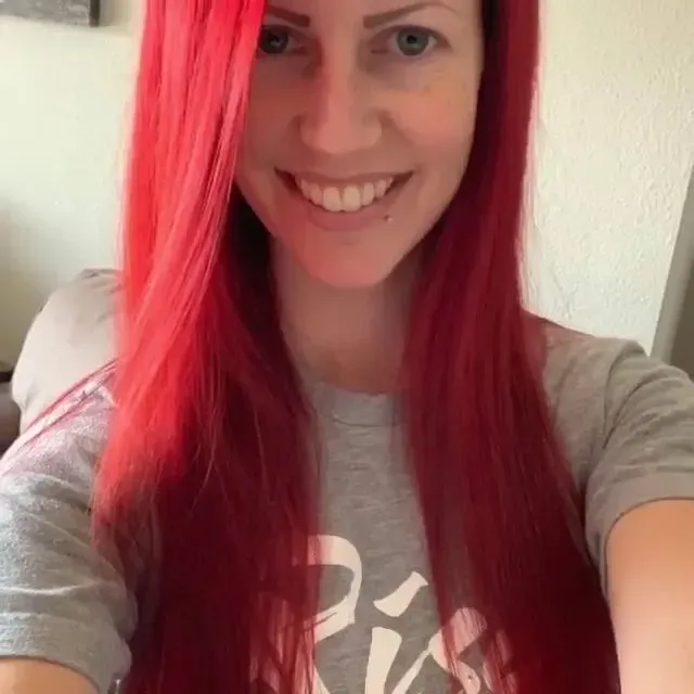 https://cdn.salonspotlight.com/photos/IuvAuwPECvT14QzXOVsz/7cd237a5-4405-4908-8d3c-f171d2b790c9_720x720