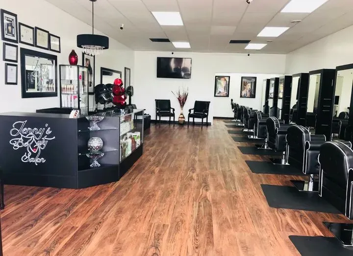 https://cdn.salonspotlight.com/photos/IxLh54fPIwocWZ9MeRTW/c4f9bc4e-2921-4d43-a634-efc548988b21_720x720