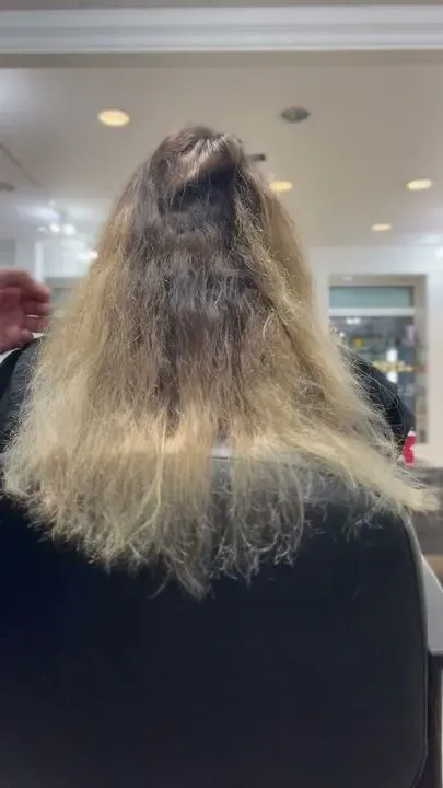 https://cdn.salonspotlight.com/photos/J43QbHTHCsSTvm4TYhnb/b181b4fa-24a3-4391-a62c-344d45aba007_720x720