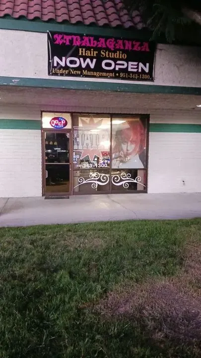 https://cdn.salonspotlight.com/photos/J4nBNpJcnJwigt6BEVLE/25ed8a49-10c0-4ad9-a8d9-4b5e58a9a11f_720x720