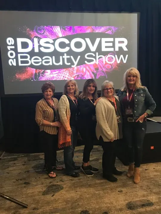 https://cdn.salonspotlight.com/photos/J8tuXWavszjwVs8LCAAx/cdf4fb9e-1481-41bd-8c4b-90e64ed33c5d_720x720