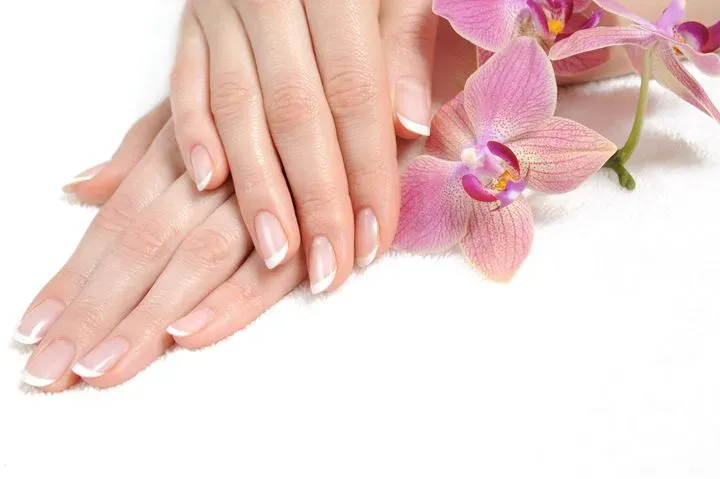 https://cdn.salonspotlight.com/photos/JDdUOFPi0FNwpHwkkTws/13eb32bf-2a8d-48c3-b9f3-94a171a173c0_720x720