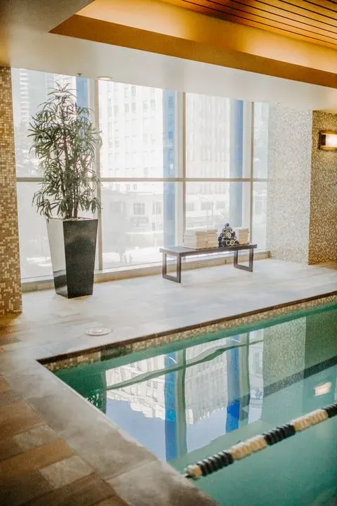 https://cdn.salonspotlight.com/photos/JEiqEquisWkJO3kDoLbH/6b9d00b5-b46d-4d2b-8c47-ca2090a6b244_720x720
