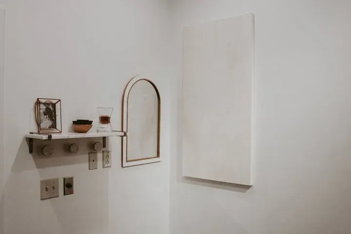 https://cdn.salonspotlight.com/photos/JGZLb9xlg9LkiccaCZB5/af96963a-9eeb-445e-9af8-fbf656cb85c1_720x720