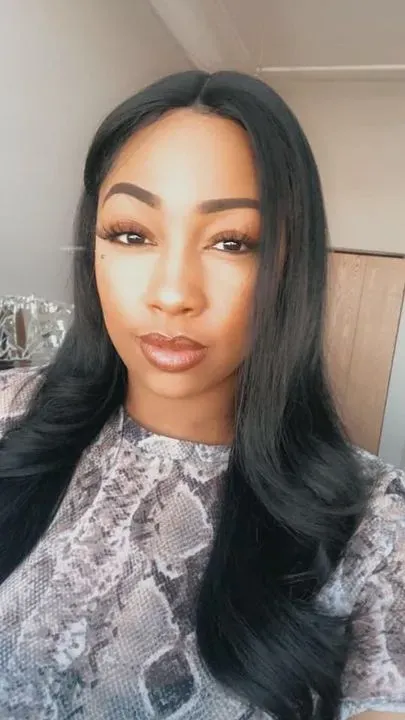 https://cdn.salonspotlight.com/photos/JIR6k9c35OapxutKJ4KX/2c0cc1c9-9e48-40c1-8012-cc2b7d28da04_720x720