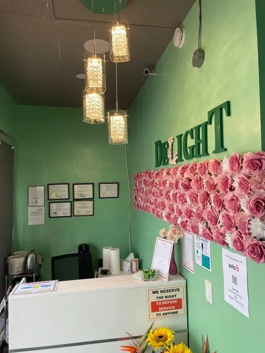 https://cdn.salonspotlight.com/photos/JNssEi98MzTR30kNNHfn/776d4bfe-08c8-4dee-afe4-e8f02096fc39_720x720