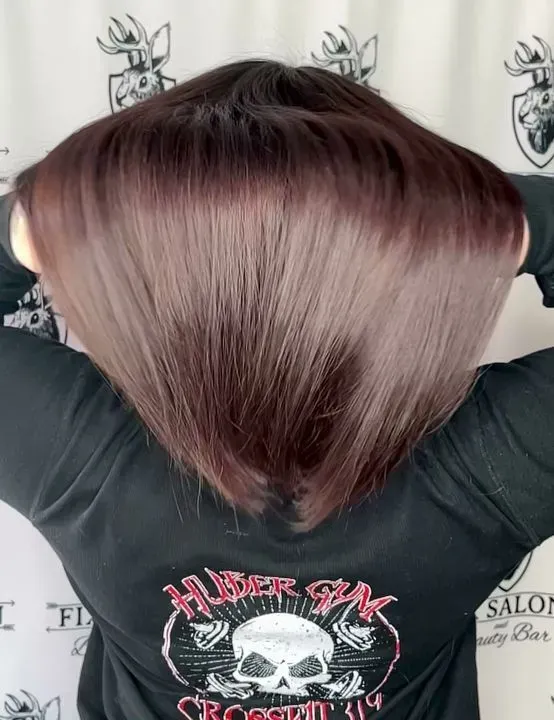 https://cdn.salonspotlight.com/photos/JR5CAJpA2cBzt17KIXkB/73b81b8c-d64c-4df9-aa4a-0036e4f42aac_720x720