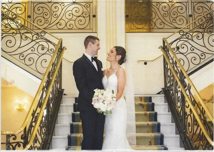 https://cdn.salonspotlight.com/photos/JRfn9jHydmvupmiUvLKs/181d98aa-5d89-42d8-be11-341b28a0ae2a_720x720