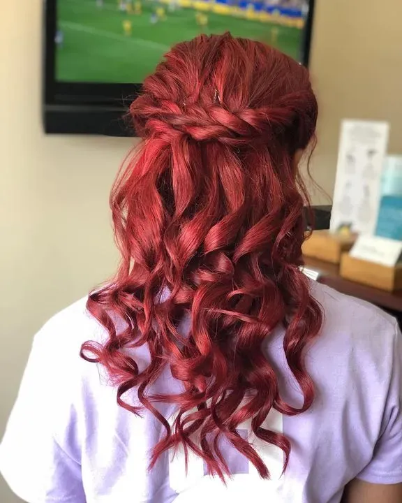https://cdn.salonspotlight.com/photos/JRfn9jHydmvupmiUvLKs/6e77580e-333b-493b-a164-42c061ac5e07_720x720