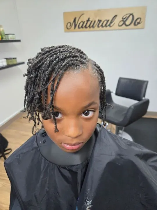 https://cdn.salonspotlight.com/photos/JUrn6Pf9c9FsxcfqQCG5/db8b0c5f-ab76-49a3-8c1d-c4d7f4975d2a_720x720