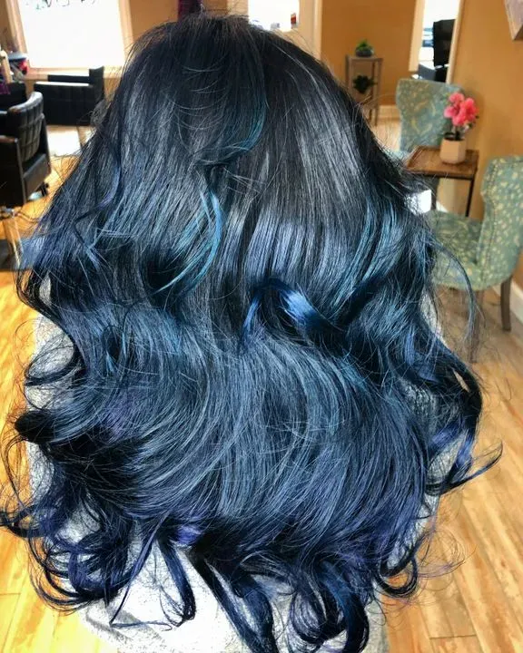 https://cdn.salonspotlight.com/photos/JbBeWDwNAkvSMxUb92Pk/8e2b2da8-e816-4fd4-acd1-363ee5811a74_720x720