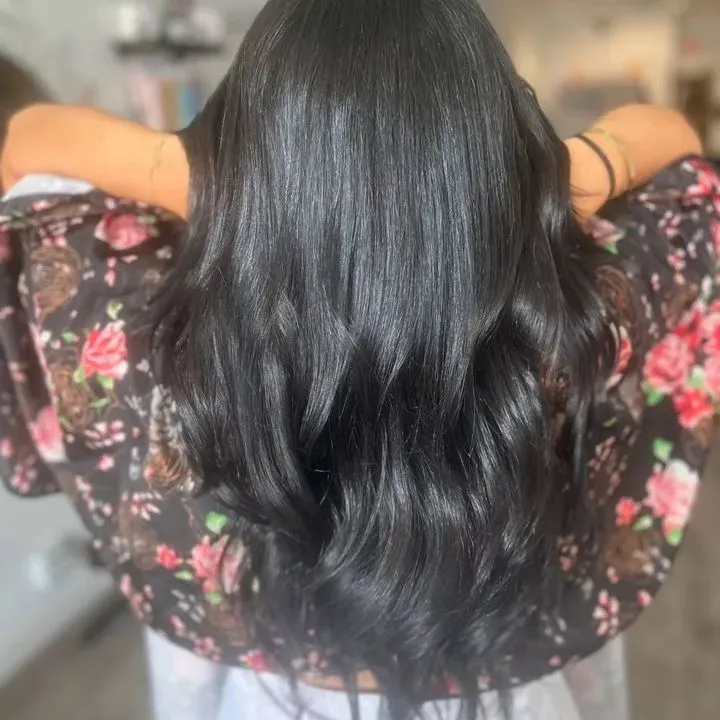 https://cdn.salonspotlight.com/photos/JcxqTfKn0AursgZ1hSLR/9eef86a3-2246-49b5-8b35-9dbfa0582d49_720x720