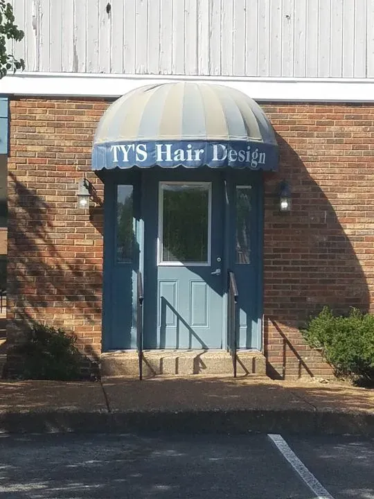 https://cdn.salonspotlight.com/photos/JjxNHuznIpMm0c1cWF9v/6675c06d-9ff3-40a4-a8b2-8bdbce182583_720x720