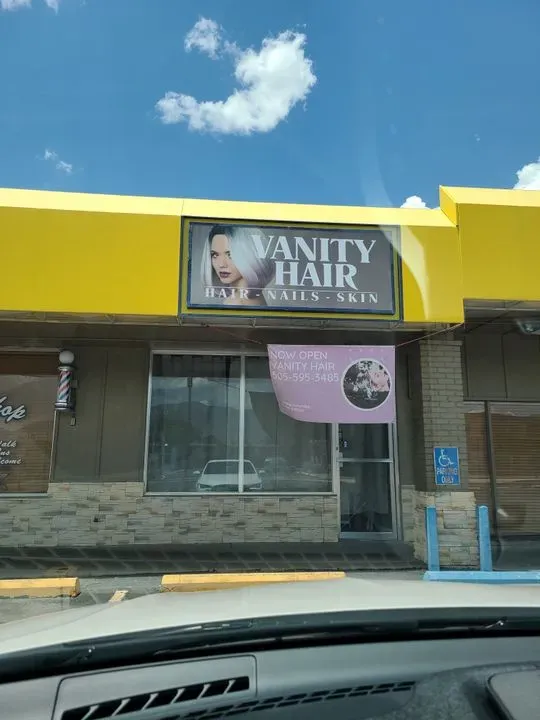 https://cdn.salonspotlight.com/photos/Jl3l0dF7dPQpMMNRjsr4/6e4e3169-a9ea-467a-802c-f792d6bd3d77_720x720