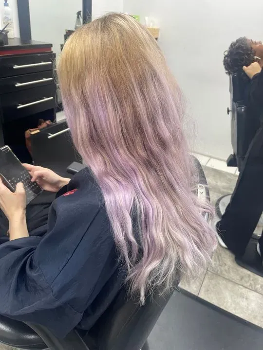 https://cdn.salonspotlight.com/photos/JlNQHqgyvNuZRrulkrqf/1d55ae5f-aad4-4176-8a55-948314409e9f_720x720