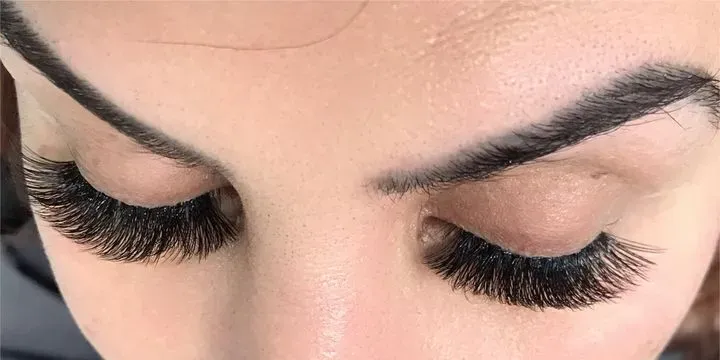 https://cdn.salonspotlight.com/photos/JlNQHqgyvNuZRrulkrqf/87d1f8be-0c71-44ea-b50d-5ebf33379487_720x720